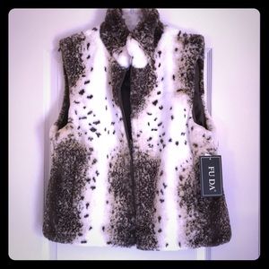 NWT - Fu Da Reversible Faux Fur / Raincoat material vest